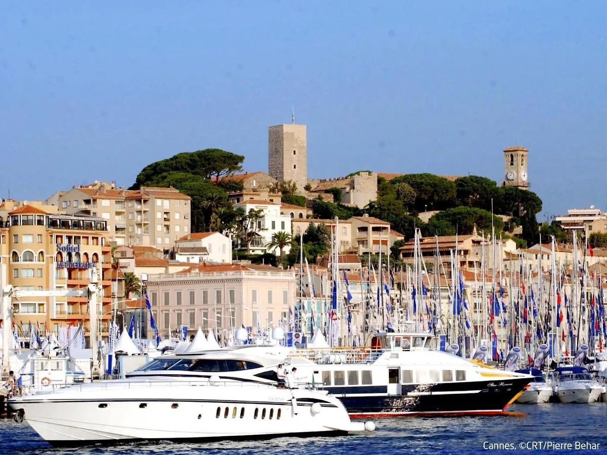 Apartment Le Val Riant By Interhome Cannes França